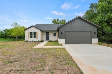 Lake Home For Sale in Whitney, Texas