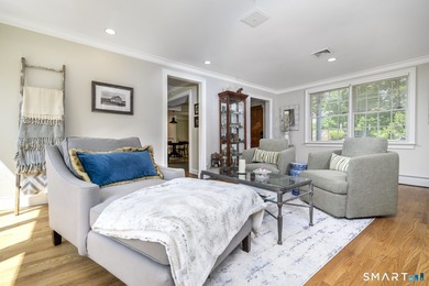 Welcome to this sun-filled ranch offering breathtaking - photo 5