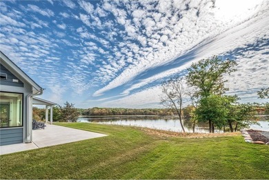 Welcome to elevated lake living at Linden Cove - an intimate - photo 4