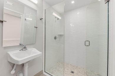 Looking for the perfect office space to elevate your business? - photo 11