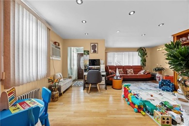 Welcome to your dream home in Sheepshead Bay! This stunning - photo 4