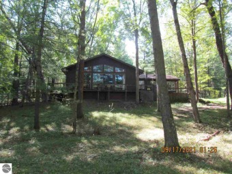 (private lake, pond, creek) Home For Sale in Luther Michigan