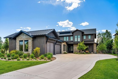 Set on one of the most coveted and premier locations within - photo 4
