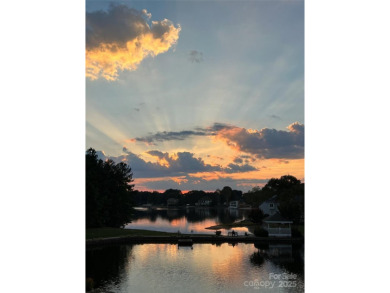 Lake Condo For Sale in Cornelius, North Carolina