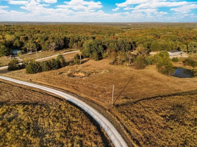 Pomme de Terre Lake Acreage For Sale in Wheatland Missouri