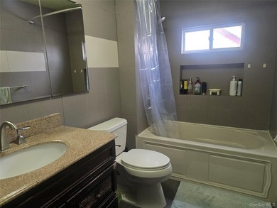 This meticulously maintained house has Victorian style's - photo 15