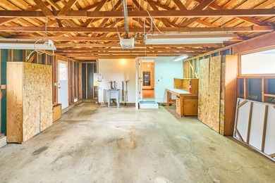 Welcome to this well-located 4BD/2BA home offering 1,370+ sq ft - photo 19