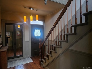 This meticulously maintained house has Victorian style's - photo 21