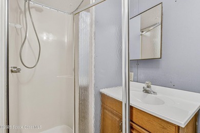 OWNER WILL CONSIDER ALL OFFERS! Fantastic opportunity in the - photo 25