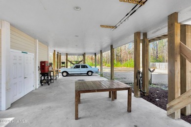 Welcome to this stunning Oriental retreat where coastal charm - photo 32