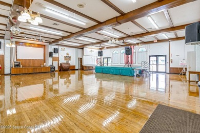 OWNER WILL CONSIDER ALL OFFERS! Fantastic opportunity in the - photo 36