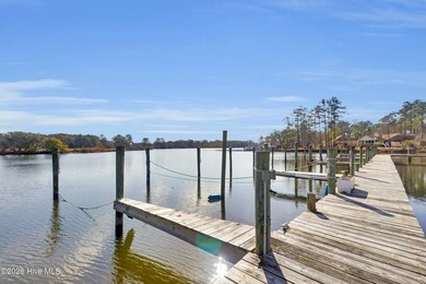 Welcome to this stunning Oriental retreat where coastal charm - photo 39