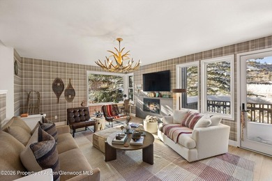 A rare opportunity to own an exceptionally refined four-bedroom - photo 1
