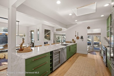 A rare opportunity to own an exceptionally refined four-bedroom - photo 10