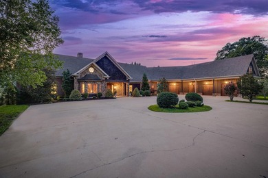 Extraordinary East Tennessee Equestrian Estate resting on 103+ - photo 3