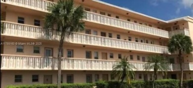 Lake Condo For Sale in Dania, Florida