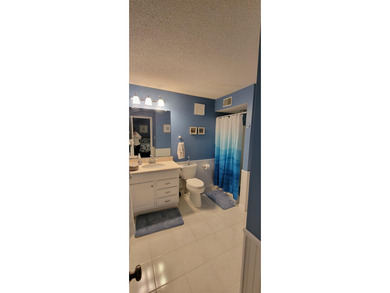 Very nice 1st floor 2 br, 2bt corner condo at Summertree - photo 14