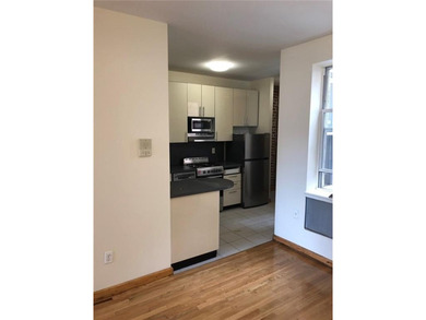 Beautifully renovated six family building in Prime Bay Ridge - photo 16