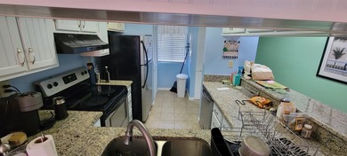 Very nice 1st floor 2 br, 2bt corner condo at Summertree - photo 19