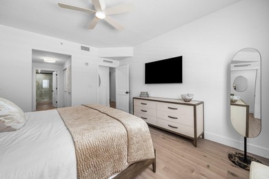 Absolutely stunning designer renovated condo in the heart of - photo 20