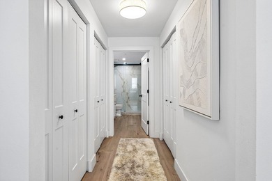 Absolutely stunning designer renovated condo in the heart of - photo 21