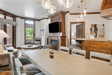 2024 renovations completed (including new decor, furniture - photo 10