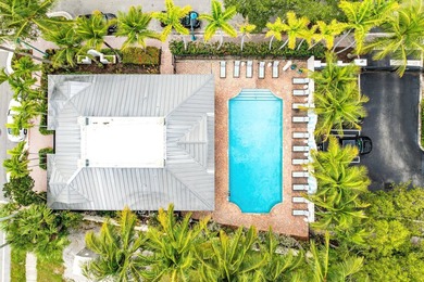 Absolutely stunning designer renovated condo in the heart of - photo 32
