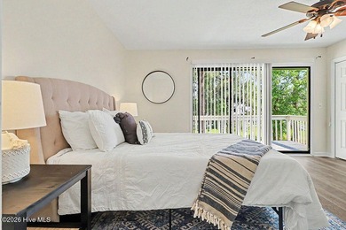 Great location on this spacious 3 bedroom, 3 full bathroom - photo 22