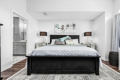 Imagine living just a short stroll away from the beach with a - photo 32
