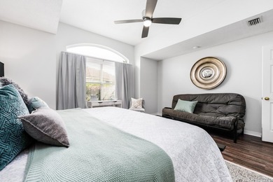 Imagine living just a short stroll away from the beach with a - photo 34