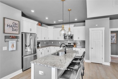 Just over 20 minutes to Downtown Greenville!! This townhome sits