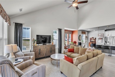 Just over 20 minutes to Downtown Greenville!! This townhome sits