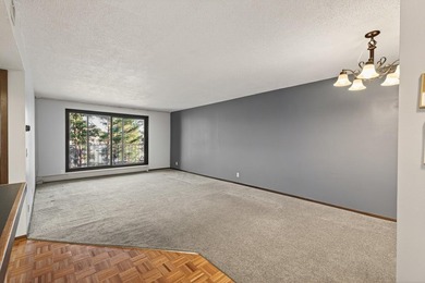 Experience comfortable, low-maintenance living in this - photo 4