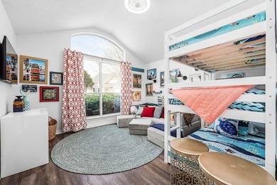 Imagine living just a short stroll away from the beach with a - photo 45