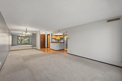 Experience comfortable, low-maintenance living in this - photo 5
