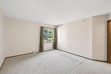 Experience comfortable, low-maintenance living in this - photo 10