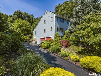 Come Invest in the newly listed spacious 5-bedroom, 3.5-bath - photo 2