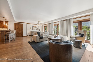 2024 renovations completed (including new decor, furniture - photo 4
