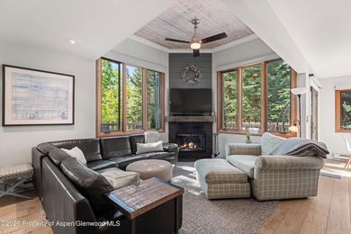 This bright, beautifully furnished 2-bed, 2.5-bath corner-lot - photo 3