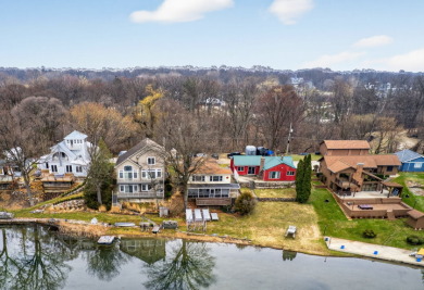 CHARMING LAKEFRONT GETAWAY! - photo 3