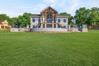 Resort style lake living at it's finest. Custom 5 bedrooms, 5 - photo 11