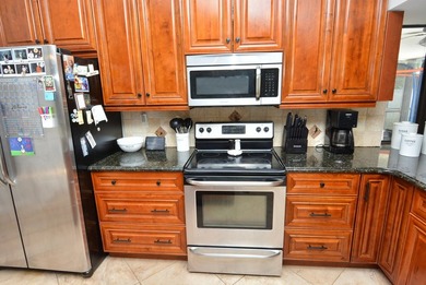 Beautiful Home! A Truly Must See Before You Buy! Immaculate - photo 14