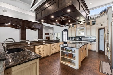 Resort style lake living at it's finest. Custom 5 bedrooms, 5 - photo 18
