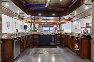 Resort style lake living at it's finest. Custom 5 bedrooms, 5 - photo 23