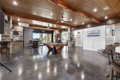 Resort style lake living at it's finest. Custom 5 bedrooms, 5 - photo 25