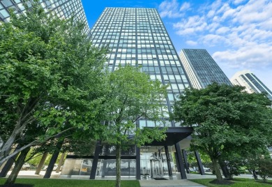 Lake Home For Sale in Chicago, Illinois