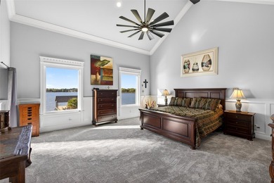 Resort style lake living at it's finest. Custom 5 bedrooms, 5 - photo 33
