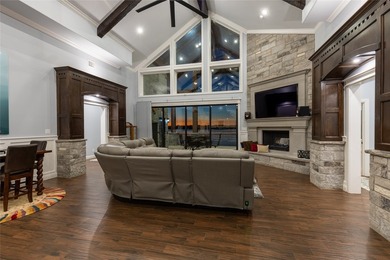 Resort style lake living at it's finest. Custom 5 bedrooms, 5 - photo 38