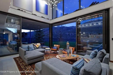 Located on a cul-de-sac just minutes from downtown Aspen, this - photo 6