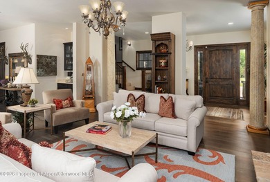 Impeccably crafted by Janckilla Construction and meticulously - photo 5